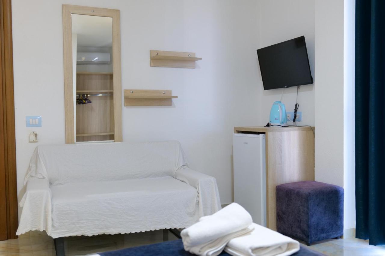 Hotel Solis Ksamil Esterno foto
