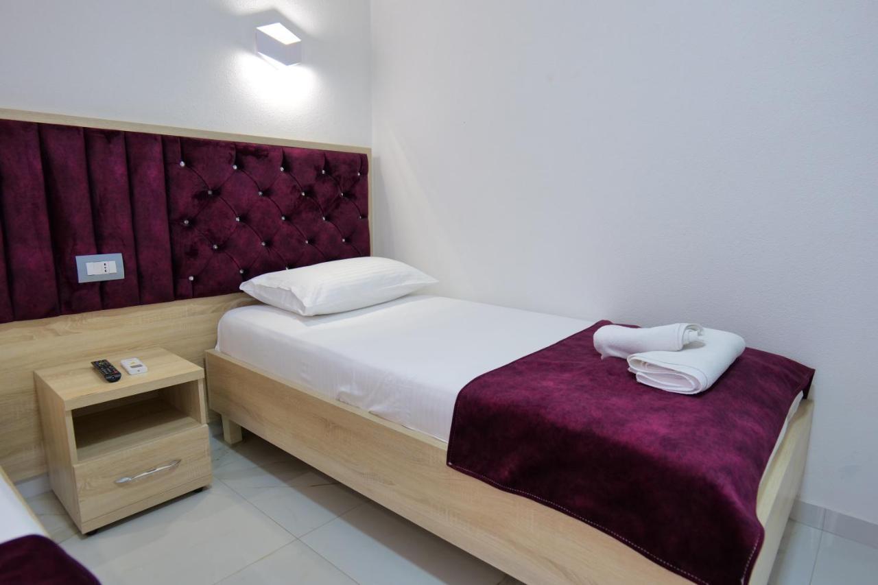 Hotel Solis Ksamil Esterno foto