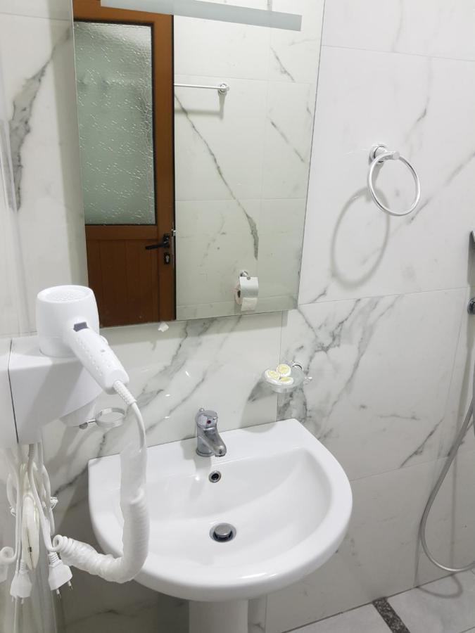 Hotel Solis Ksamil Esterno foto